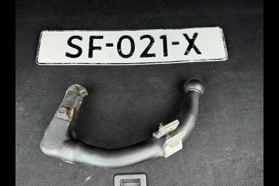 Mercedes-Benz C-Klasse 200 CDI / AMG / Burmester / Sfeer / Leer / Trekhaak