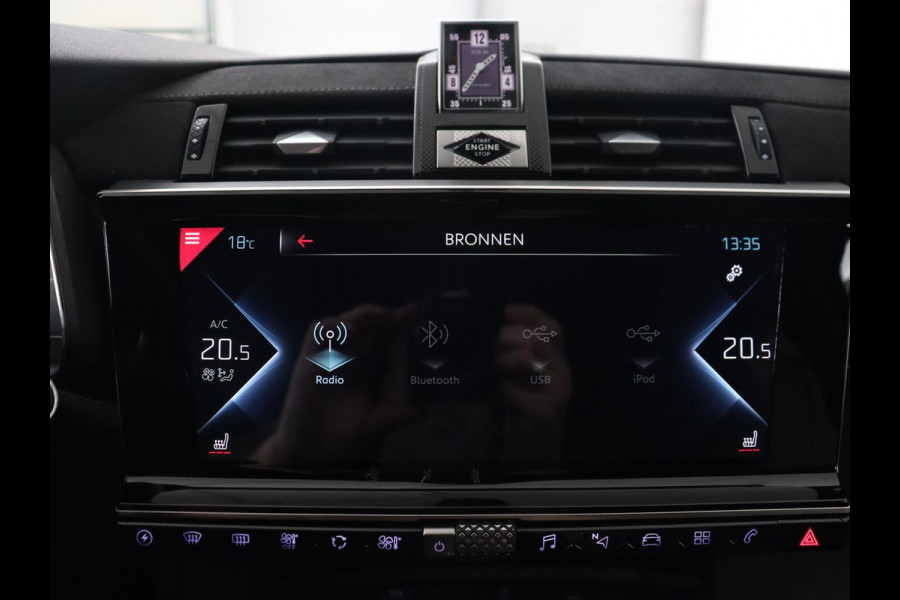 DS 7 Crossback E-Tense Performance Line | Stoelverwarming | Adaptive cruise | Alcantara | Keyless | Full LED | Carplay | Navigatie | Memory | Digital Cockpit | Dodehoek detectie | DAB | Getint glas | PHEV | Plug In