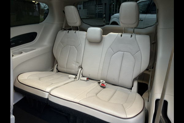 Chrysler Grand Voyager 3.6 V6 LIMITED - PANO - DVD - NAVI - 360 - LPG - ACC