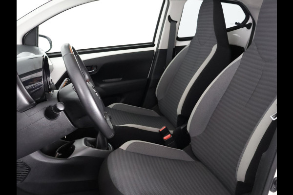 Toyota Aygo 1.0 VVT-i X-Joy | Apple Carplay & AndroidAUTO | Climate Control | 1e eigenaar | Dealer onderhouden