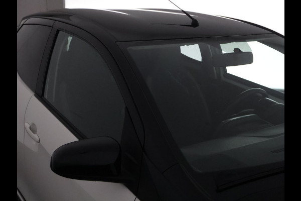 Toyota Aygo 1.0 VVT-i X-Joy | Apple Carplay & AndroidAUTO | Climate Control | 1e eigenaar | Dealer onderhouden