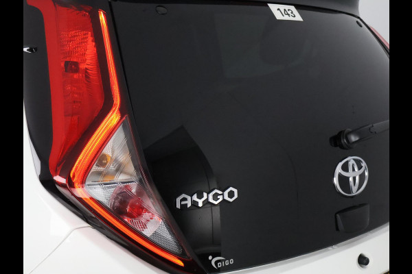 Toyota Aygo 1.0 VVT-i X-Joy | Apple Carplay & AndroidAUTO | Climate Control | 1e eigenaar | Dealer onderhouden