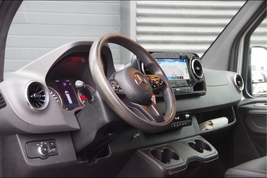 Mercedes-Benz Sprinter 319 3.0 CDI V6 L3H2 AUT. LED, LEDER, 3.5T TREKHAAK, MBUX 10'', 360 CAMERA, NAVI, CRUISE, CLIMA