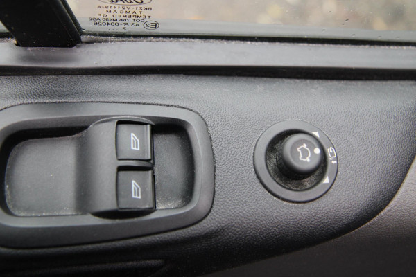 Ford Transit Custom 300 2.0 TDCI L2H1 Trend / Camera / Laadruimte inrichting