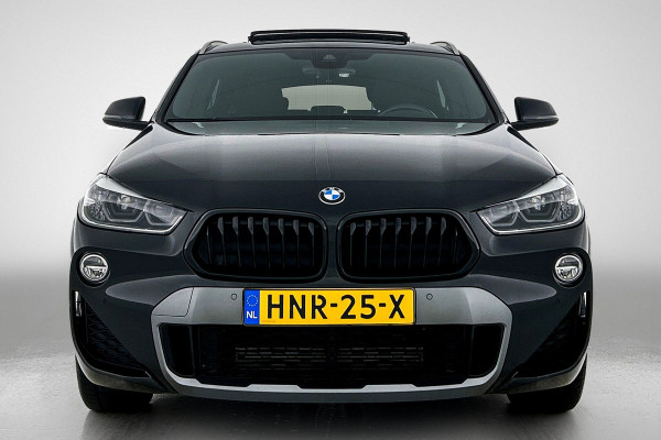 BMW X2 SDrive20i High Executive M-Sport (Dealer OndH, Panorama, StoelV, Navi Pro, Kuipstoelen, Parkeerhulp, Etc)