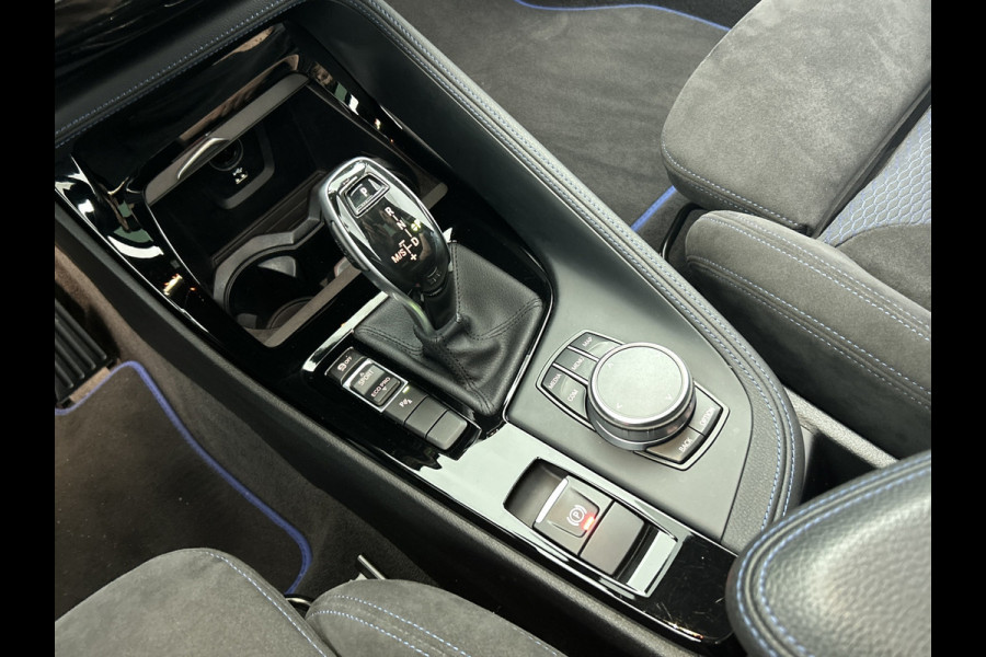 BMW X2 SDrive20i High Executive M-Sport (Dealer OndH, Panorama, StoelV, Navi Pro, Kuipstoelen, Parkeerhulp, Etc)
