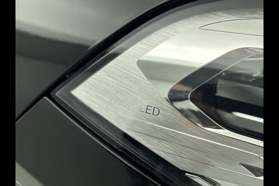 BMW X2 SDrive20i High Executive M-Sport (Dealer OndH, Panorama, StoelV, Navi Pro, Kuipstoelen, Parkeerhulp, Etc)