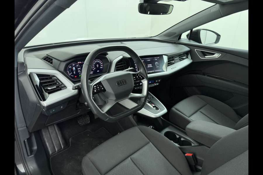 Audi Q4 e-tron 35 Launch Edition LED 20"LM Apple Carplay Android Auto Navi Audi Connect Ecc Audi Phone Box Stoelverwarming Pdc Cruise Control 55kWh Elek.Achterklep Privacy Glas E-sound luidspr v Keyless-Go Origineel Nederlandse Auto