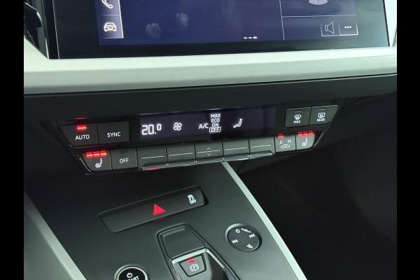 Audi Q4 e-tron 35 Launch Edition LED 20"LM Apple Carplay Android Auto Navi Audi Connect Ecc Audi Phone Box Stoelverwarming Pdc Cruise Control 55kWh Elek.Achterklep Privacy Glas E-sound luidspr v Keyless-Go Origineel Nederlandse Auto