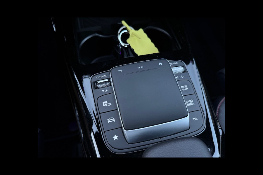 Mercedes-Benz CLA-Klasse Shooting Brake AMG 35 4MATIC Premium Plus PANO NIGHT LEER SFEER LED 51000KM!!!