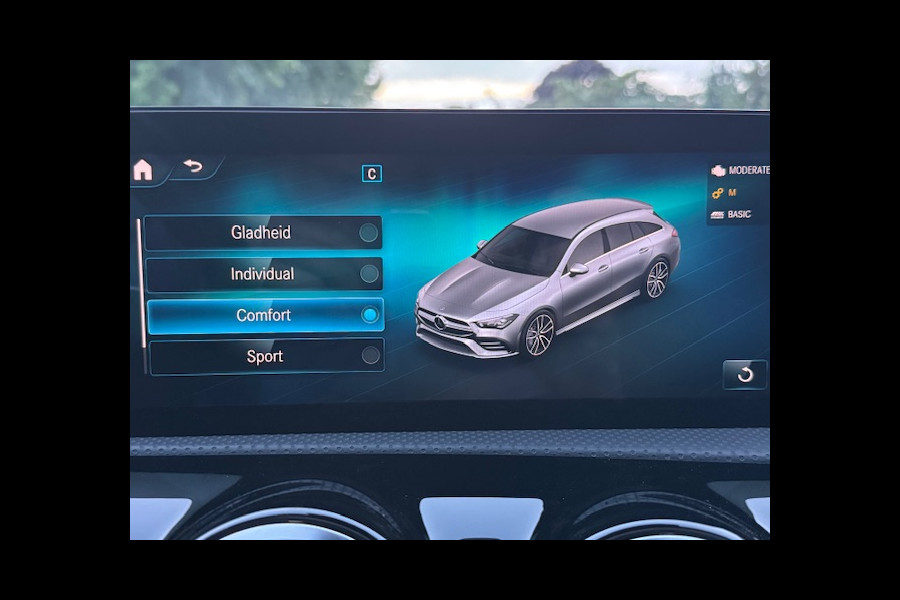 Mercedes-Benz CLA-Klasse Shooting Brake AMG 35 4MATIC Premium Plus PANO NIGHT LEER SFEER LED 51000KM!!!