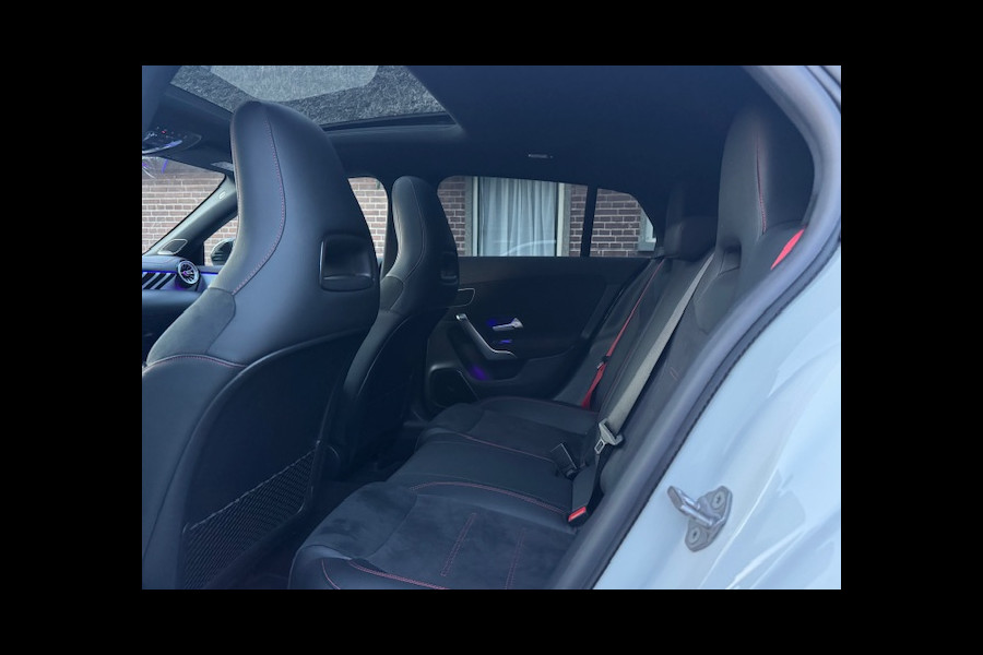Mercedes-Benz CLA-Klasse Shooting Brake AMG 35 4MATIC Premium Plus PANO NIGHT LEER SFEER LED 51000KM!!!