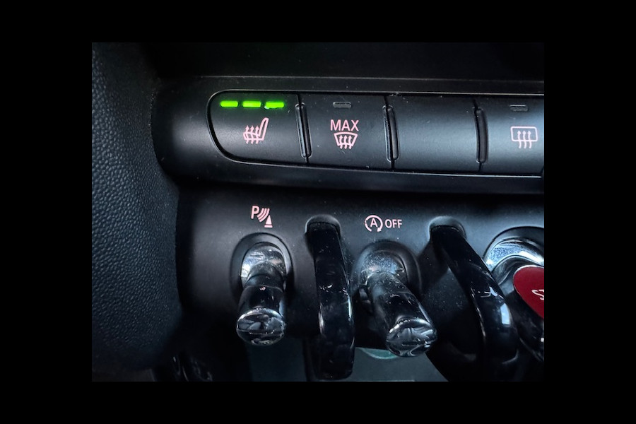 MINI Cabrio 2.0 Cooper S 192Pk JCW AUTOMAAT XENON UNION JACK NAVI ECC 96000KM!!!