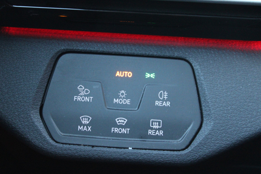 Volkswagen ID.4 Tech 77 kWh SOh 91% PANO CAMERA MASSAGE 126000KM!!!