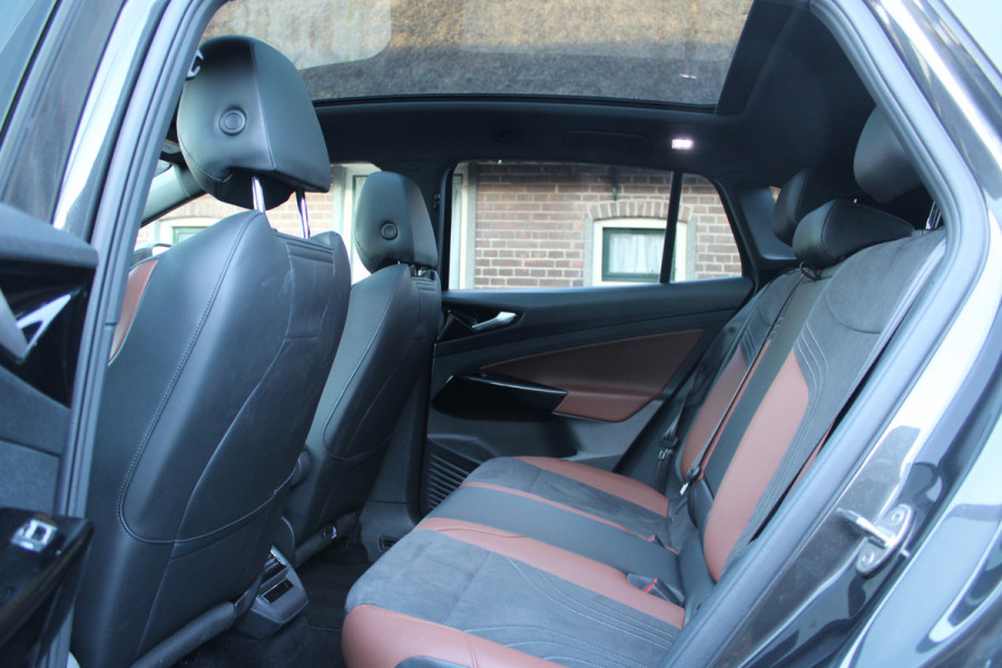 Volkswagen ID.4 Tech 77 kWh SOh 91% PANO CAMERA MASSAGE 126000KM!!!