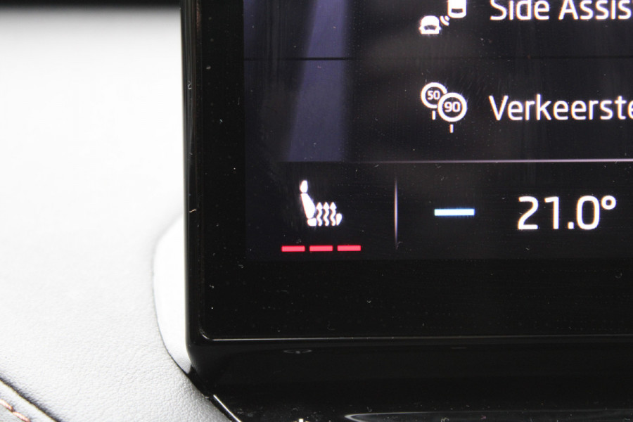 Škoda ENYAQ iV 80 First Edition LEER PANO SOH 93% CRYSTAL LED