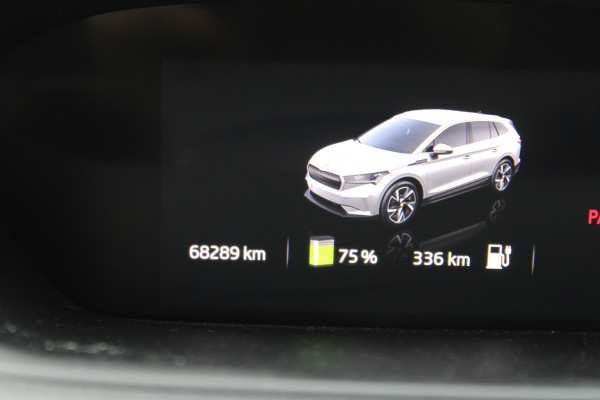 Škoda ENYAQ iV 80 First Edition LEER PANO SOH 93% CRYSTAL LED