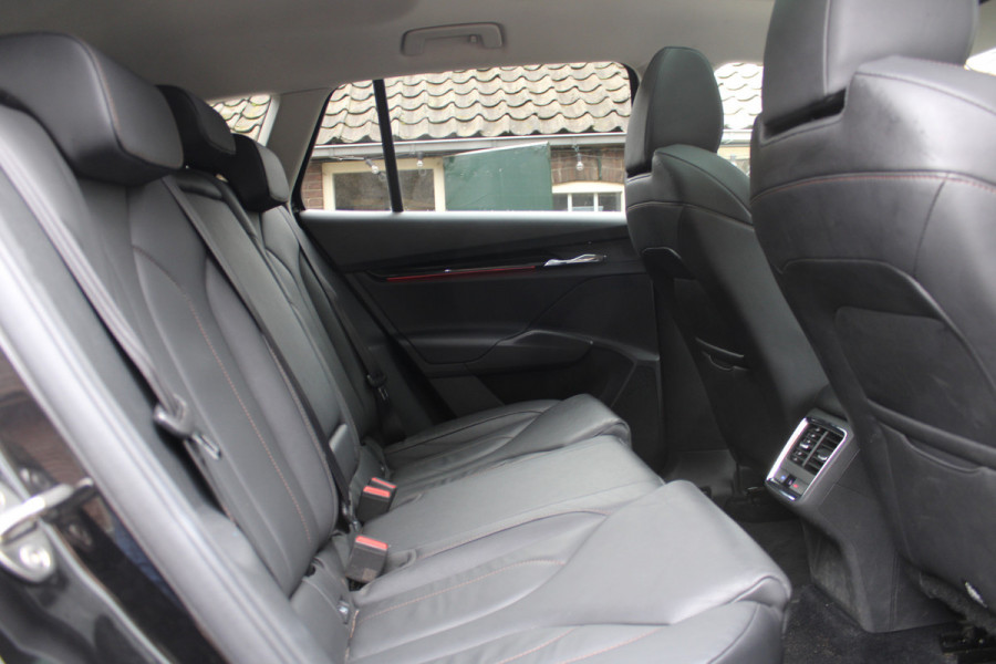 Škoda ENYAQ iV 80 First Edition LEER PANO SOH 93% CRYSTAL LED