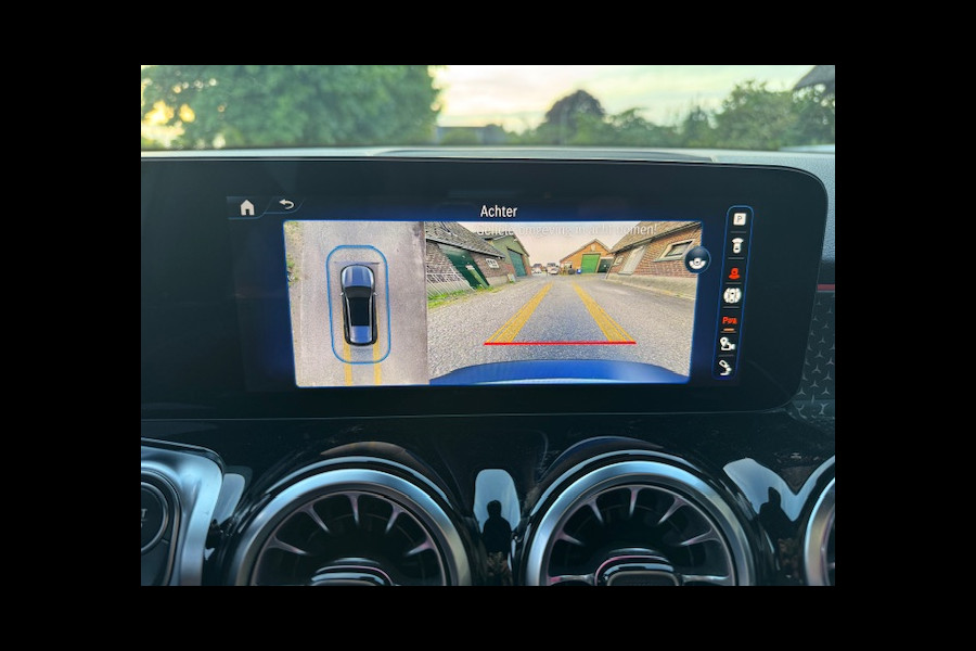 Mercedes-Benz EQB 350 4MATIC 71 kWh **VERKOCHT!!**