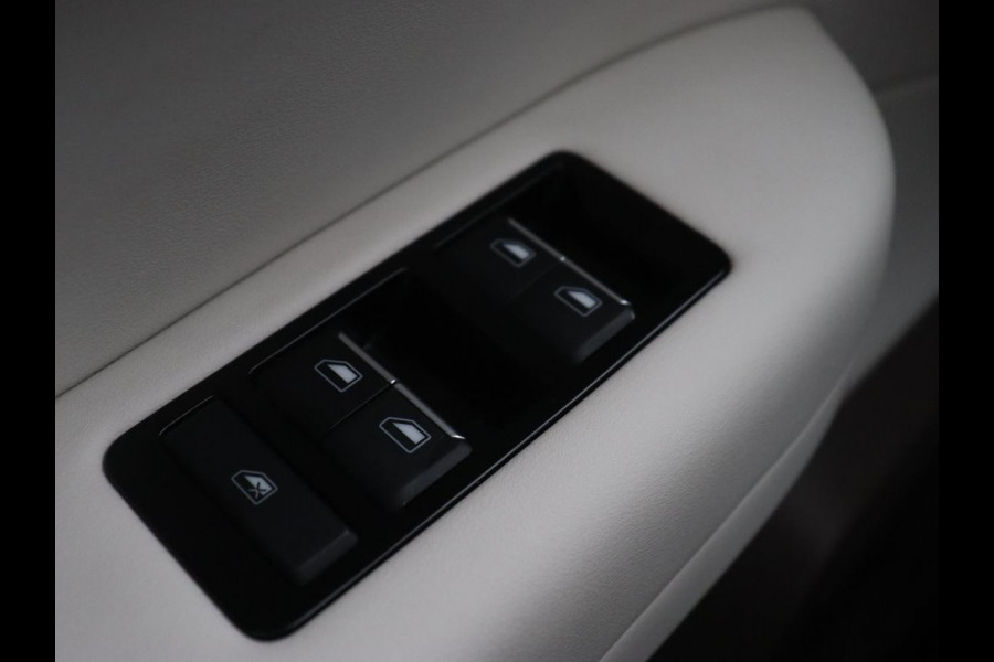 Aiways U5 63kWh Showroom | Adpative cruise | Leder | 360 Camera | Full LED | Keyless | Parkeerhulp | 19'' | Digital Cockpit | Climate control | Elektrische stoelen