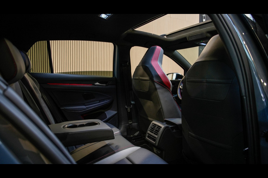 Volkswagen Golf 2.0 TSI GTI PANO/HARMAN KARDON/HUD/KEYLESS/MEMORY/DEALERONDERHOUDEN/STOELVERKOELING/CARPLAY/SFEERVERLICHTING/VOL!