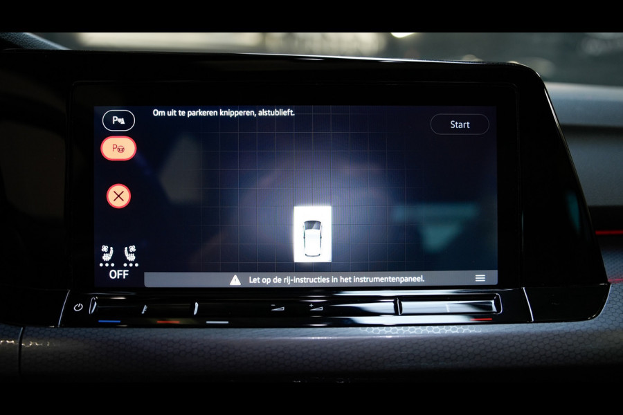 Volkswagen Golf 2.0 TSI GTI PANO/HARMAN KARDON/HUD/KEYLESS/MEMORY/DEALERONDERHOUDEN/STOELVERKOELING/CARPLAY/SFEERVERLICHTING/VOL!