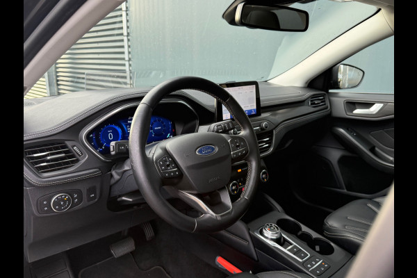 Ford FOCUS Wagon BWJ 11-2020 | 1.5T 150PK Vignale AUTOMAAT | LEER | PANO DAK | TREKHAAK | CAMERA | CLIMA | NAVI | LED | PDC 2X | CARPLAY
