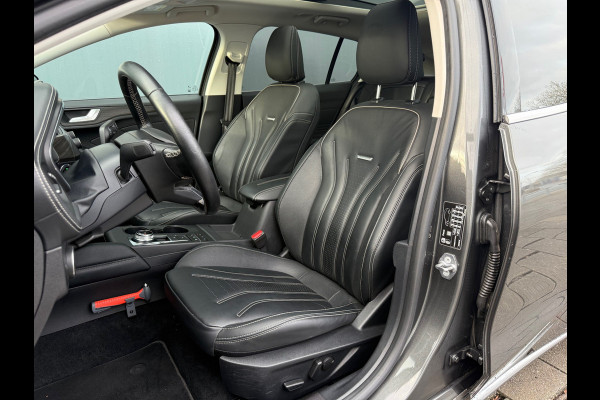 Ford FOCUS Wagon BWJ 11-2020 | 1.5T 150PK Vignale AUTOMAAT | LEER | PANO DAK | TREKHAAK | CAMERA | CLIMA | NAVI | LED | PDC 2X | CARPLAY