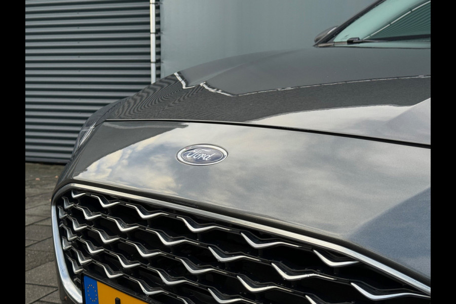Ford FOCUS Wagon BWJ 11-2020 | 1.5T 150PK Vignale AUTOMAAT | LEER | PANO DAK | TREKHAAK | CAMERA | CLIMA | NAVI | LED | PDC 2X | CARPLAY