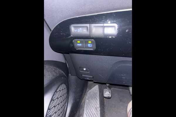 Toyota Prius 1.8 Hybrid Dynamic ECC, Navi, Stoelverwarming