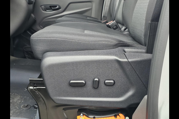 Ford Transit 350 2.0 TDCI L3H2 Trend 130pk | Safety en Comfort pack | Trekhaak | SYNC 4 Navigatie