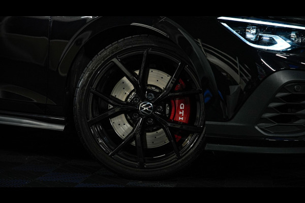 Volkswagen Golf 2.0 TSI GTI CLUBSPORT PANO/H&K/HUD/IQLIGHTS/BLINDSPOT/SFEERVERLICHTING/CARPLAY/300PK/BOMVOL!