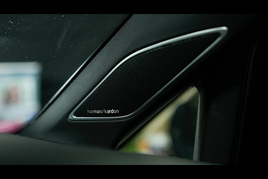 Volkswagen Golf 2.0 TSI GTI CLUBSPORT PANO/H&K/HUD/IQLIGHTS/BLINDSPOT/SFEERVERLICHTING/CARPLAY/300PK/BOMVOL!