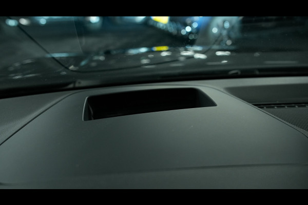 Volkswagen Golf 2.0 TSI GTI CLUBSPORT PANO/H&K/HUD/IQLIGHTS/BLINDSPOT/SFEERVERLICHTING/CARPLAY/300PK/BOMVOL!