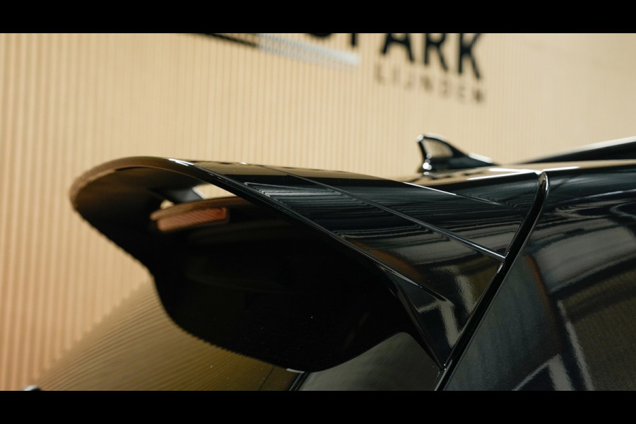 Volkswagen Golf 2.0 TSI GTI CLUBSPORT PANO/H&K/HUD/IQLIGHTS/BLINDSPOT/SFEERVERLICHTING/CARPLAY/300PK/BOMVOL!