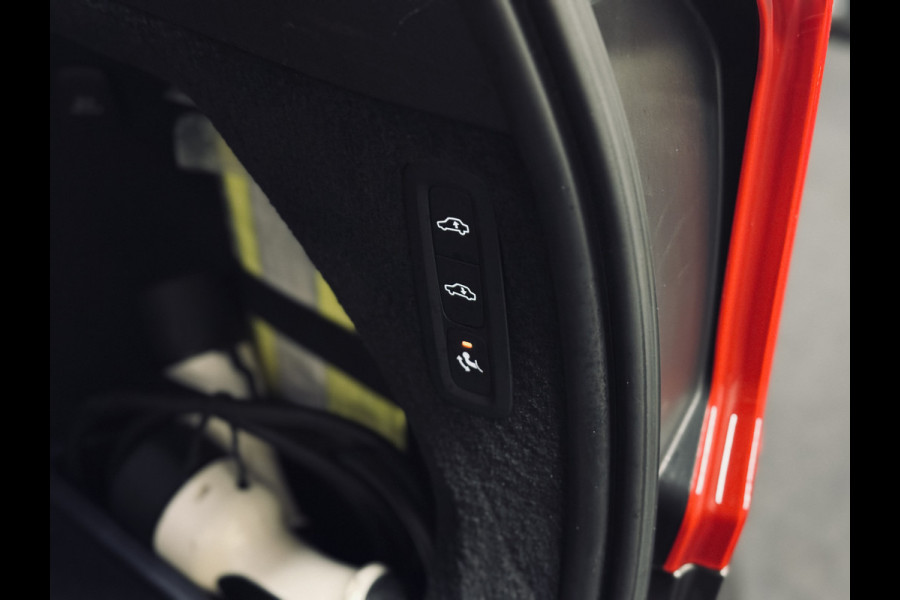 Volvo XC90 T8 Recharge AWD Inscription Exclusive | 22" | Panorama | B&W | Luchtv. | Trekhaak