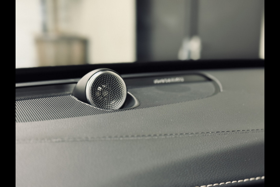 Volvo XC90 T8 Recharge AWD Inscription Exclusive | 22" | Panorama | B&W | Luchtv. | Trekhaak