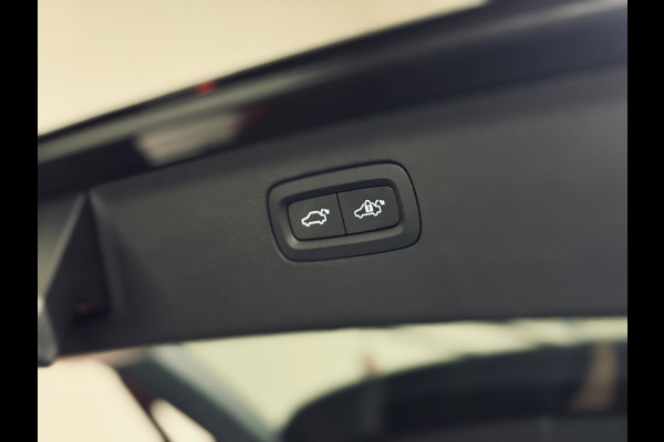 Volvo XC90 T8 Recharge AWD Inscription Exclusive | 22" | Panorama | B&W | Luchtv. | Trekhaak