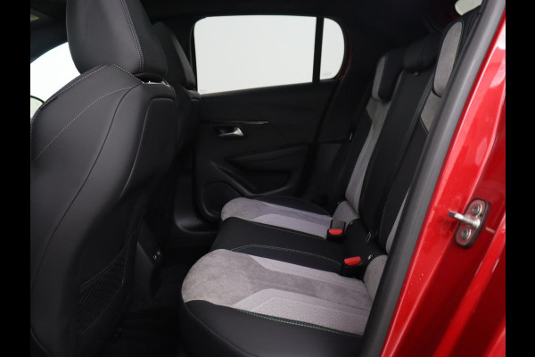 Peugeot e-208 EV GT Pack 50 kWh | Panoramadak | Stoelverwarming | Adaptive cruise | Camera | Carplay | Alcantara | Full LED | Climate control | Keyless | DAB | Parkeerhulp