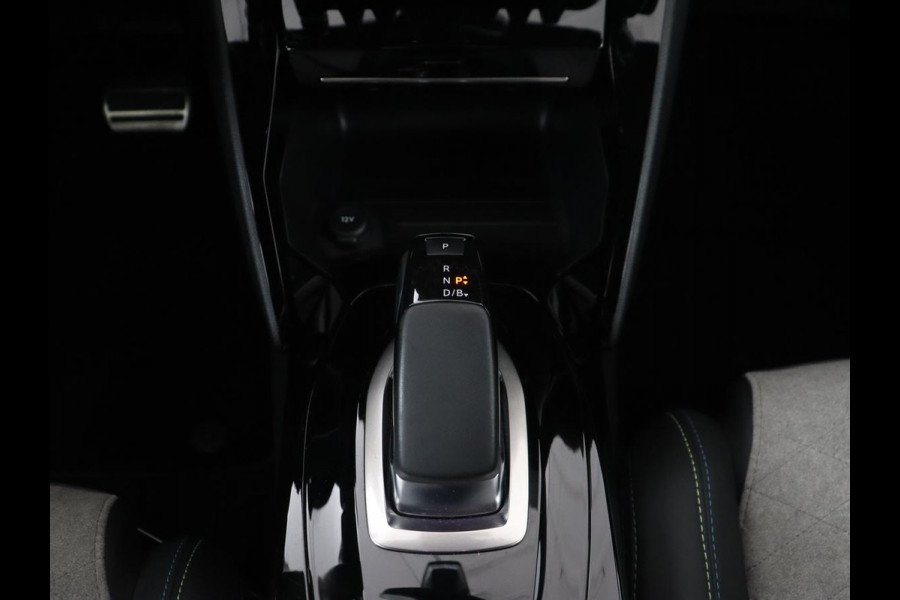 Peugeot e-208 EV GT Pack 50 kWh | Panoramadak | Stoelverwarming | Adaptive cruise | Camera | Carplay | Alcantara | Full LED | Climate control | Keyless | DAB | Parkeerhulp