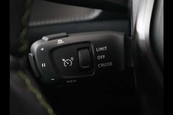 Peugeot e-208 EV GT Pack 50 kWh | Panoramadak | Stoelverwarming | Adaptive cruise | Camera | Carplay | Alcantara | Full LED | Climate control | Keyless | DAB | Parkeerhulp