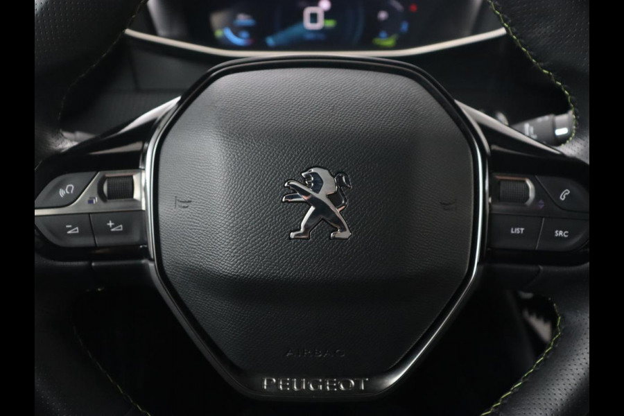 Peugeot e-208 EV GT Pack 50 kWh | Panoramadak | Stoelverwarming | Adaptive cruise | Camera | Carplay | Alcantara | Full LED | Climate control | Keyless | DAB | Parkeerhulp