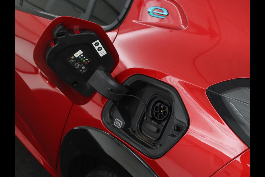 Peugeot e-208 EV GT Pack 50 kWh | Panoramadak | Stoelverwarming | Adaptive cruise | Camera | Carplay | Alcantara | Full LED | Climate control | Keyless | DAB | Parkeerhulp