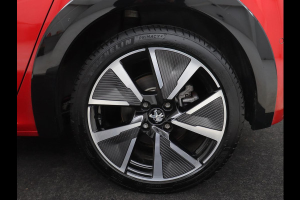 Peugeot e-208 EV GT Pack 50 kWh | Panoramadak | Stoelverwarming | Adaptive cruise | Camera | Carplay | Alcantara | Full LED | Climate control | Keyless | DAB | Parkeerhulp