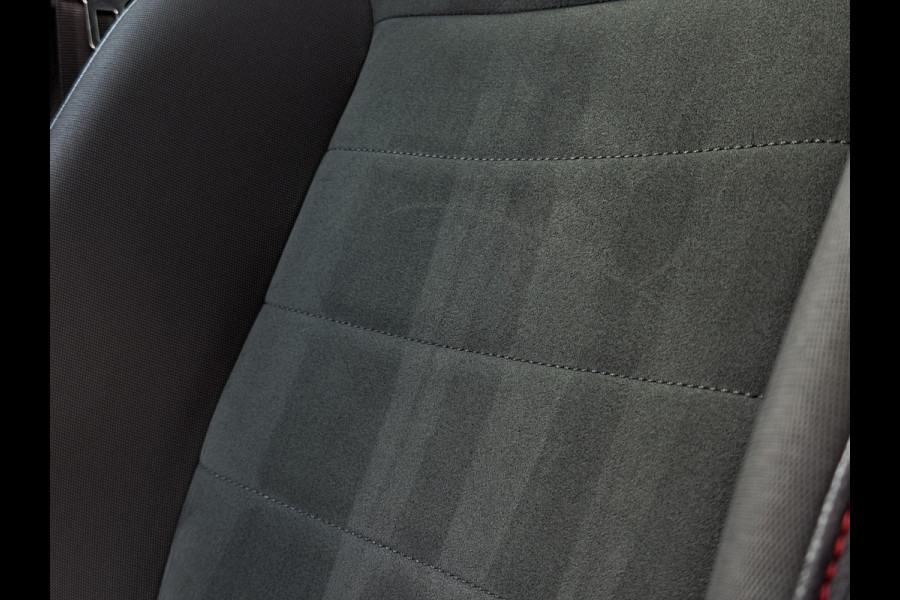 Seat Ateca 1.5 TSI FR Business Intense / Automaat / 360 camera / Beats soundsystem / Parkeerhulp /