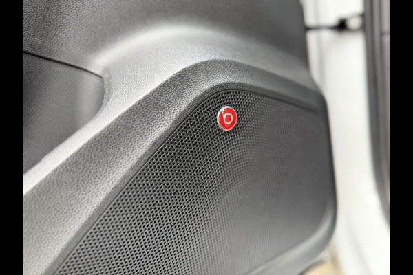 Seat Ateca 1.5 TSI FR Business Intense / Automaat / 360 camera / Beats soundsystem / Parkeerhulp /