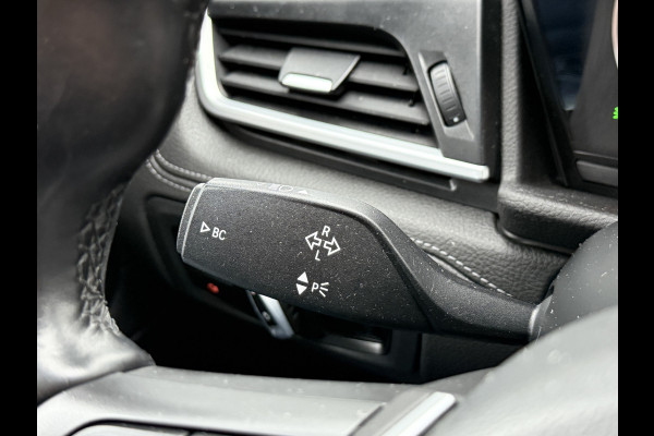 BMW 2 Serie Active Tourer 218i Centennial High Executive | M-Sport | Head UP | Leder | Stoelverwarming