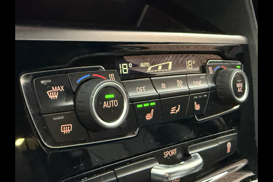 BMW 2 Serie Active Tourer 218i Centennial High Executive | M-Sport | Head UP | Leder | Stoelverwarming