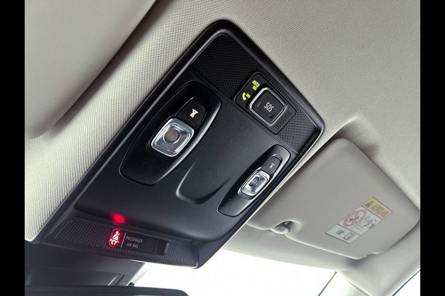 Renault Captur 1.6 E-Tech Plug-in Hybrid 160 Serie Limitée E-TECH 1/2 LEER | CAMERA | CLIMA | SFEER-VERLICHTING