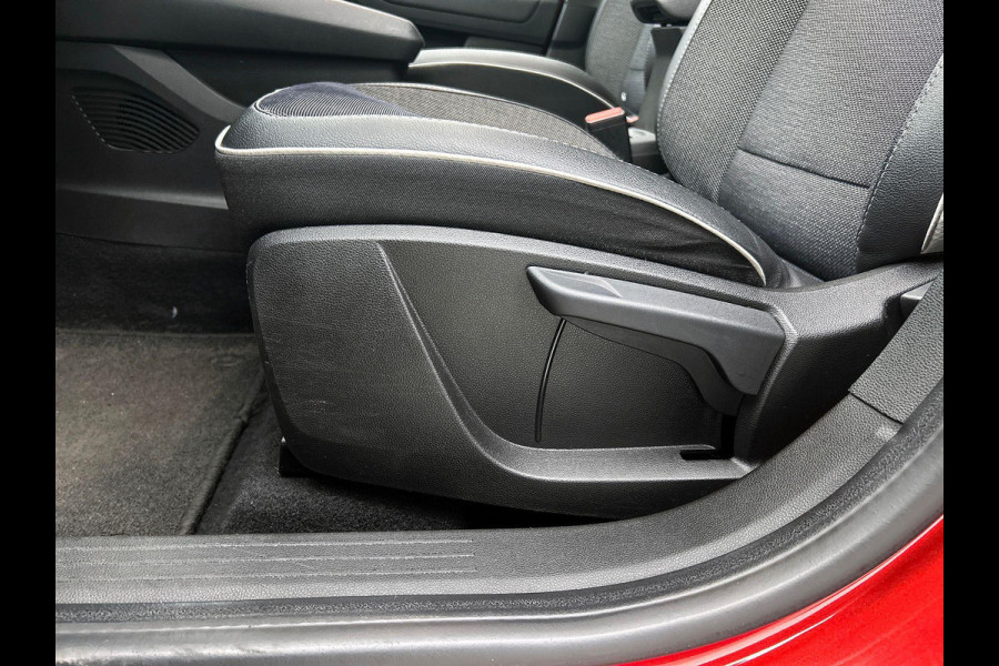 Renault Captur 1.6 E-Tech Plug-in Hybrid 160 Serie Limitée E-TECH 1/2 LEER | CAMERA | CLIMA | SFEER-VERLICHTING